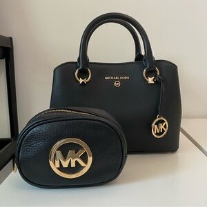 Michael Kors Edith bag and pouch set